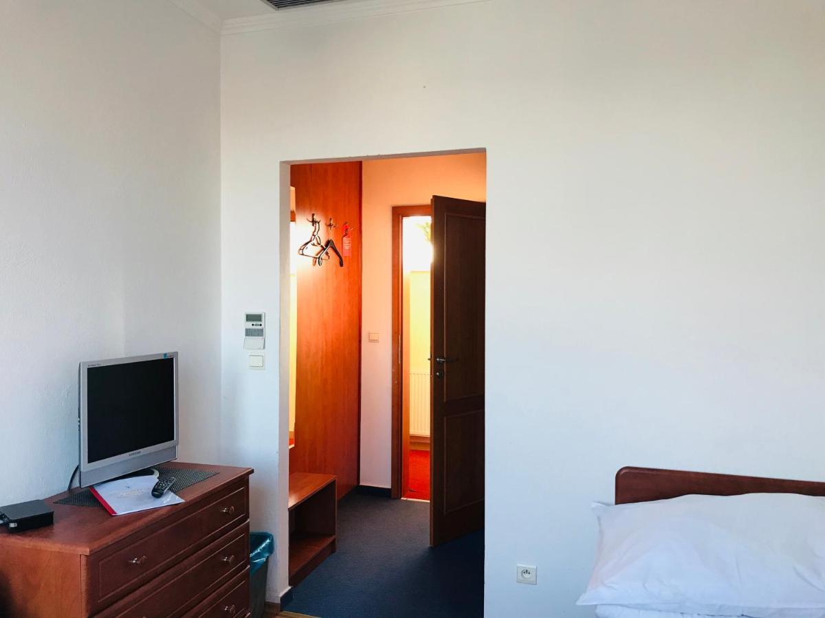 Hotel Nostalgia 2*