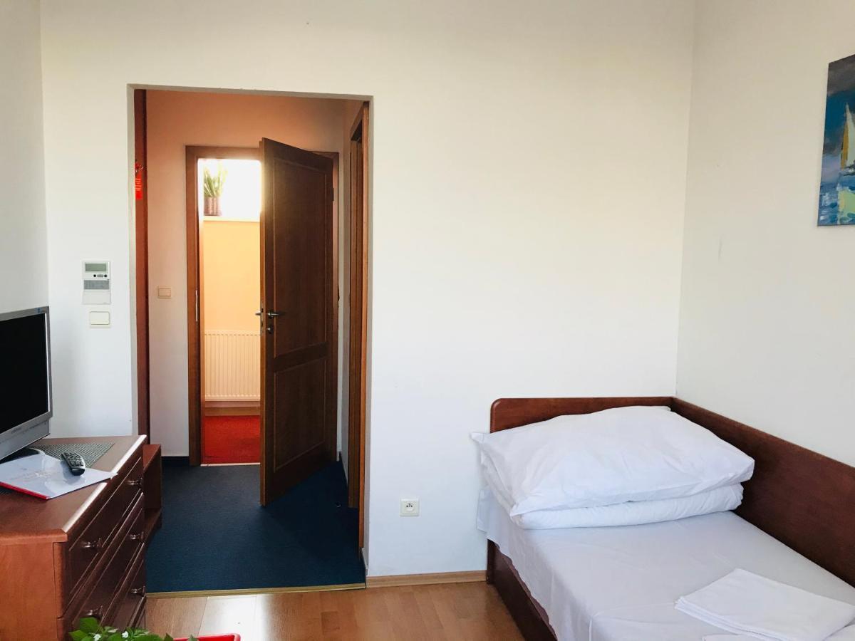 Nostalgia Hotel 2*